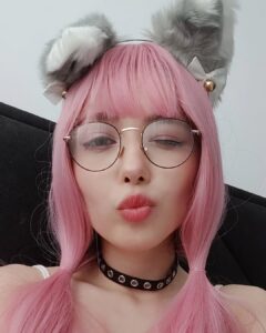 Mila Azul Height Revealed – How Tall Is She?