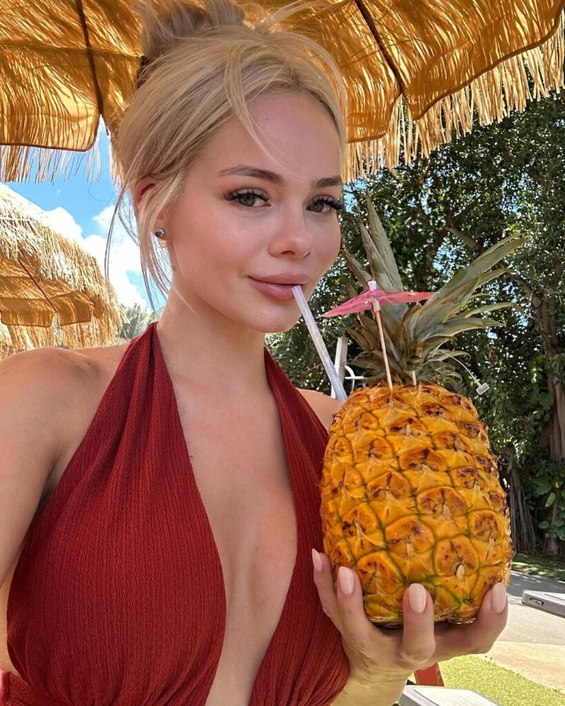 Elsa Jean Age, Bio Net Worth & Life Story (2025)