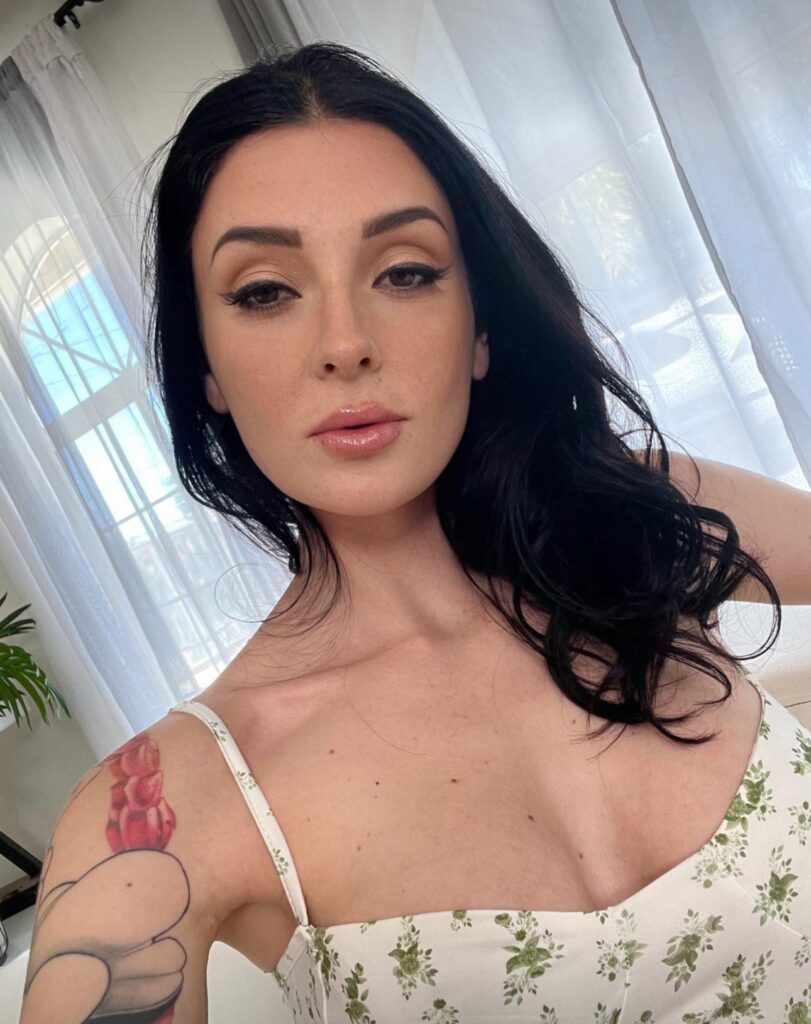 Charlotte Sins Biography, Age, Career, Net Worth & Life Story 2025